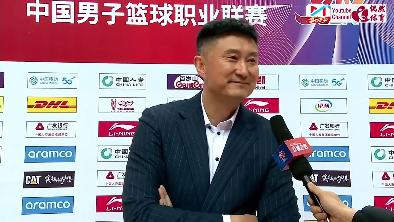 拉开了一个