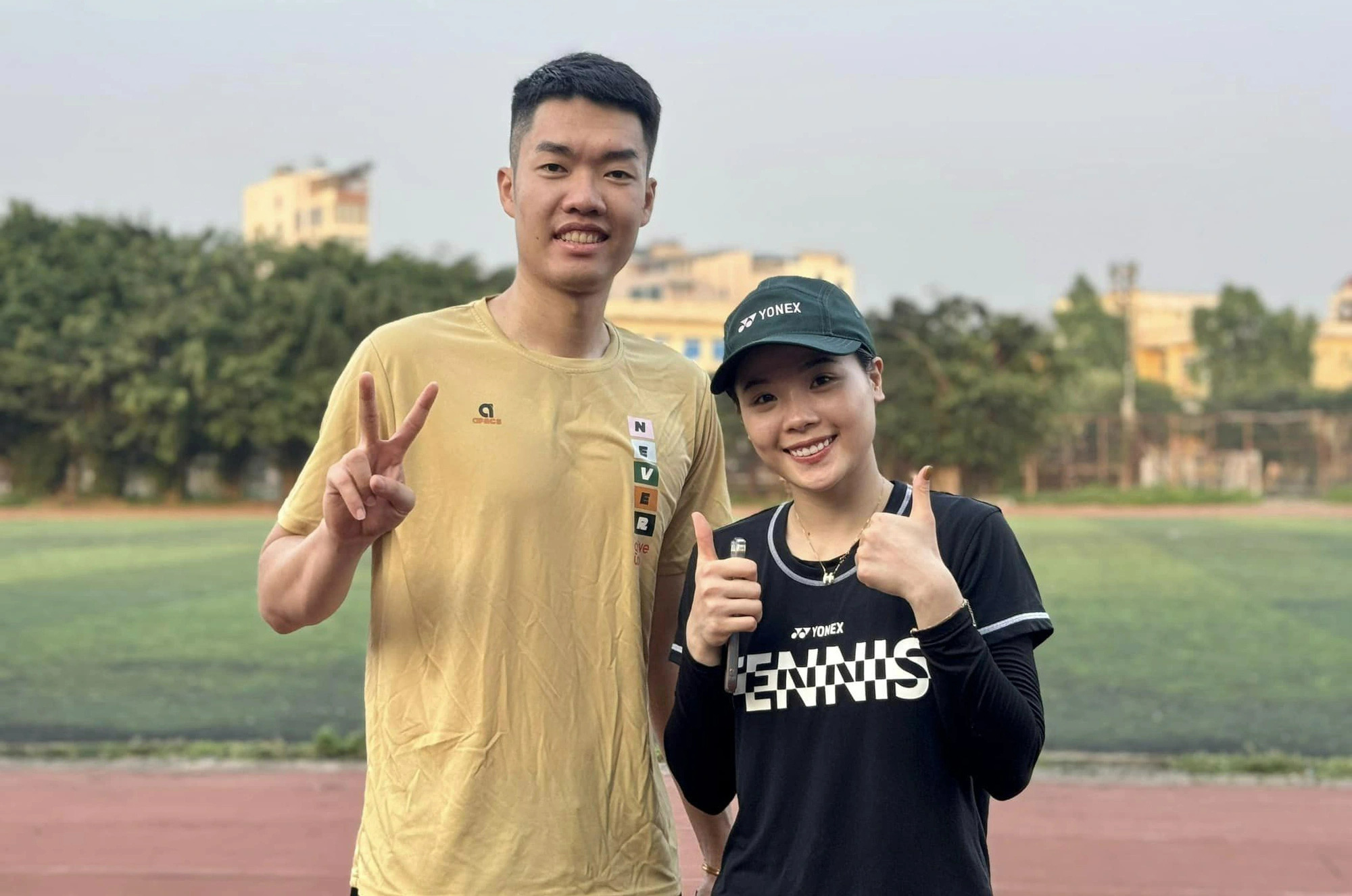 还是说他仍