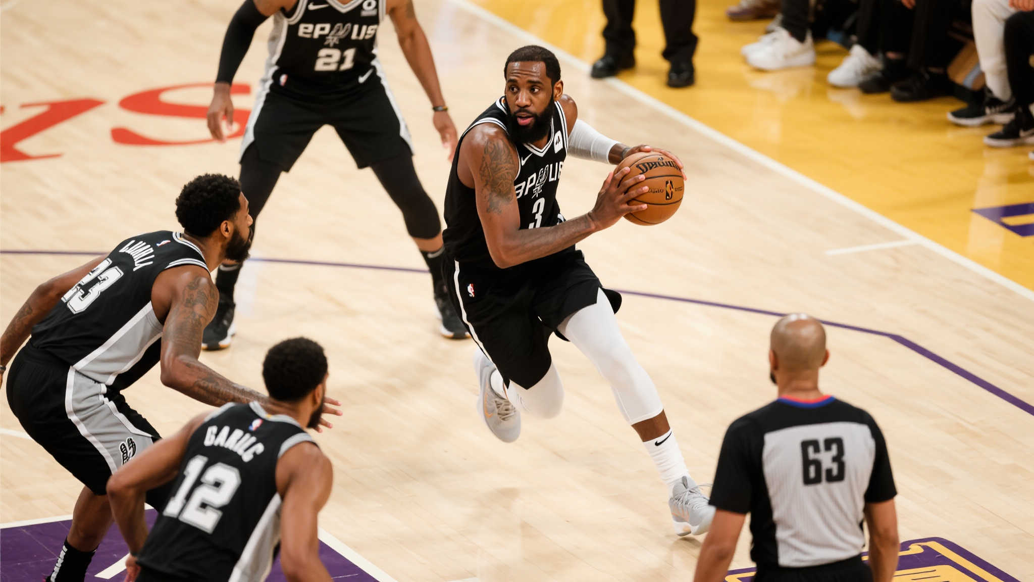 他们显得力 他们显得力