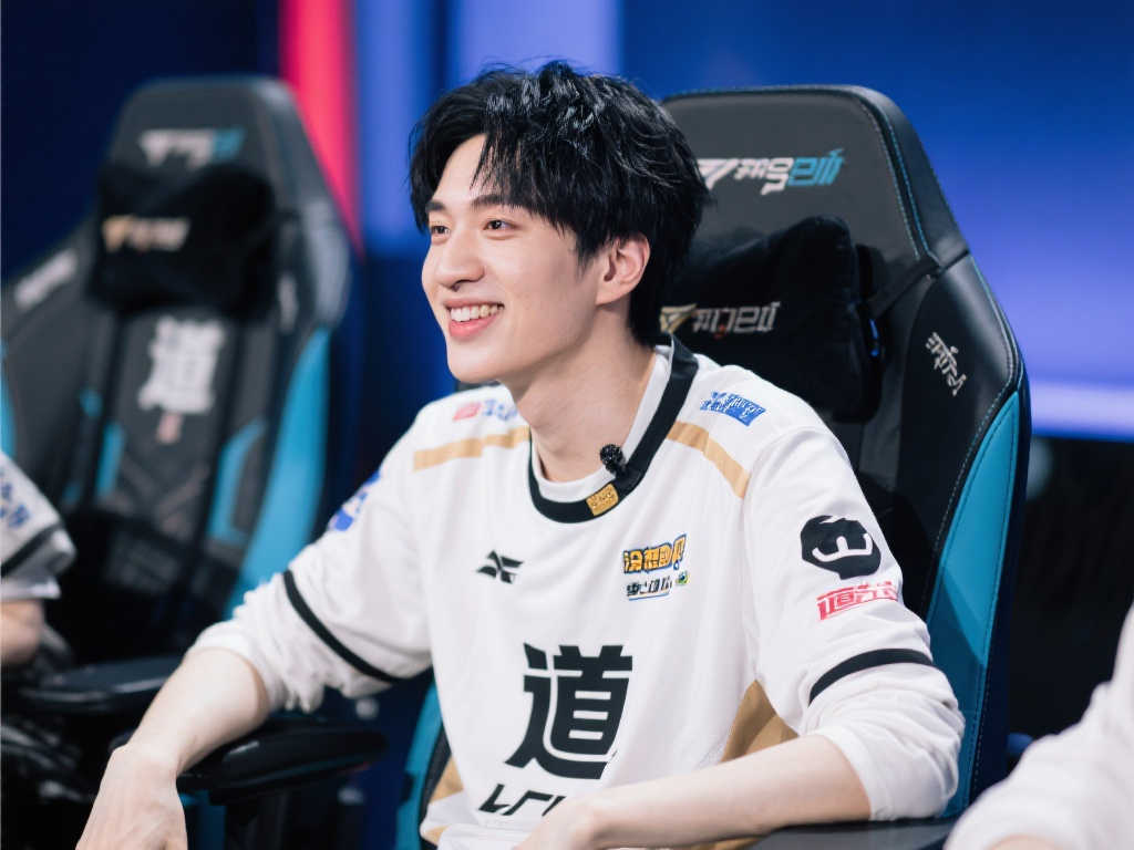 场的表现更 场的表现更